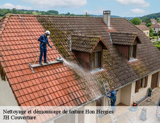 Nettoyage et démoussage de toiture hon-hergies-59570 JH Couverture